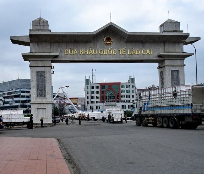 Hàng tiểu ngạch